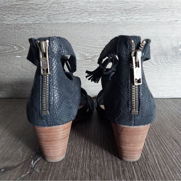 UGG Yasmin Black Snake Embossed Lace Tassel Zipper Wedge Sandal Women's Size 7 - Picture 5 of 10